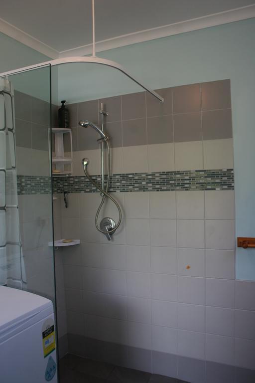 Gracebrook Retreat Villa Amberley Room photo
